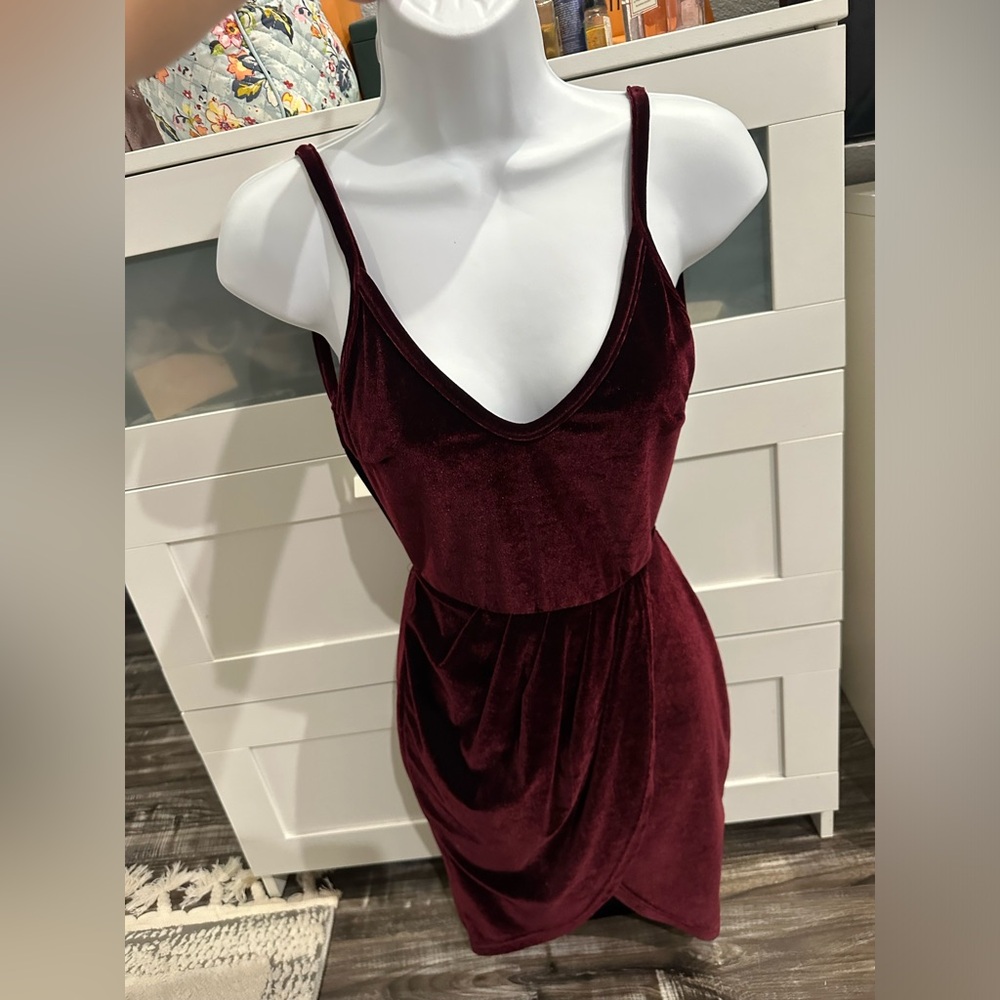 Burgundy velvet mini dress S